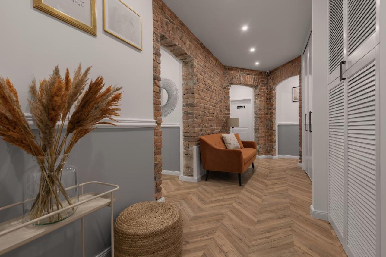 Harbor Apartments - Mariacka カトヴィツェ エクステリア 写真