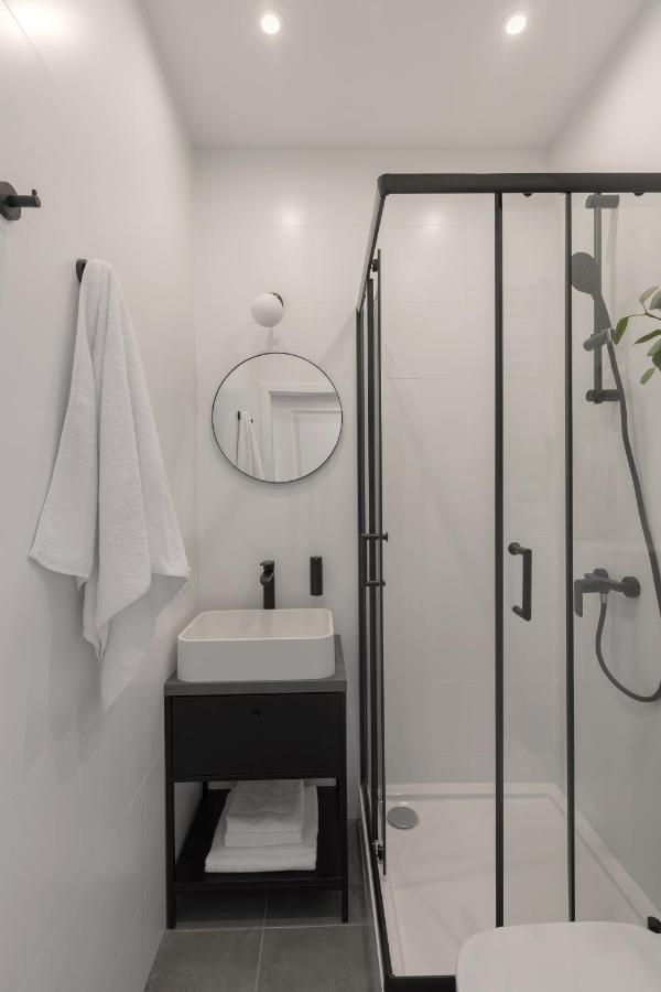 Harbor Apartments - Mariacka カトヴィツェ エクステリア 写真